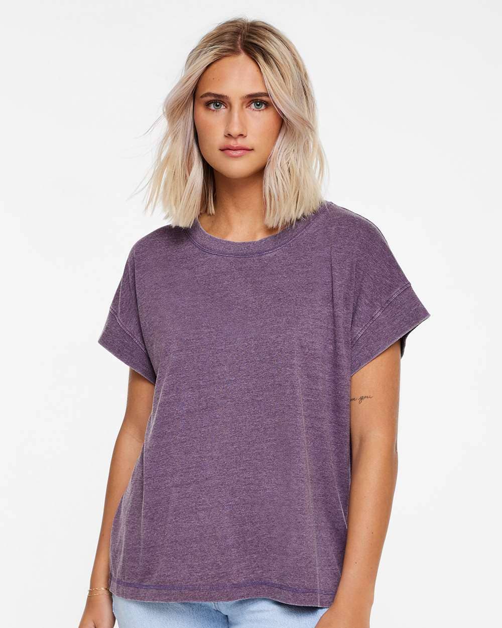 Women’s Relaxed Vintage Wash Tee – Soft Washed Cotton Feel