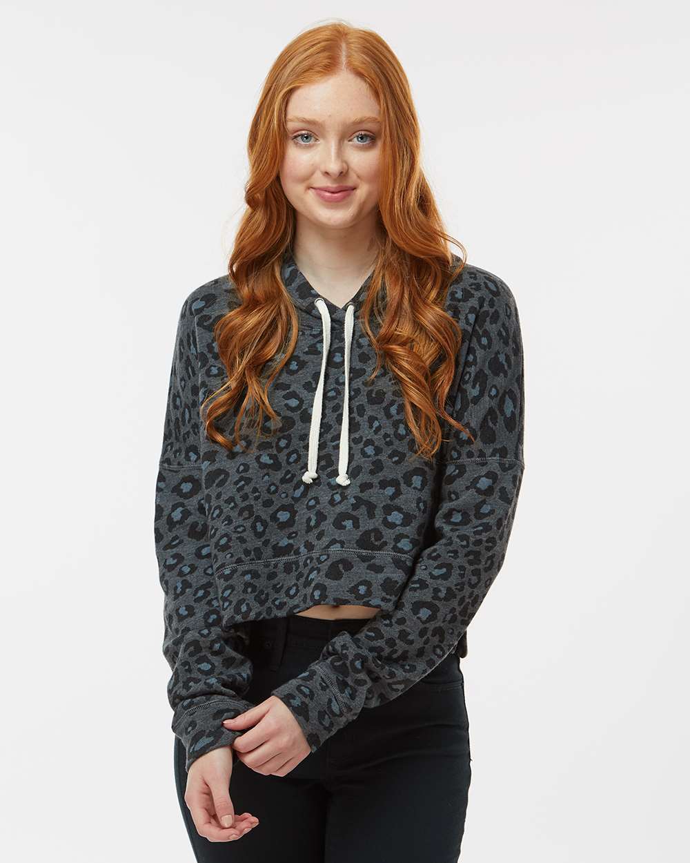 J. America Crop Hoodie – Relaxed Fit Everyday Style