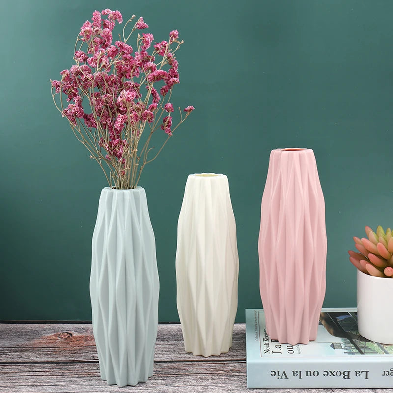 Diamond Pattern Smooth Flower Vase - TheWorldOfMYes