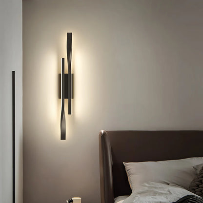 Long strip wall lamp - TheWorldOfMYes